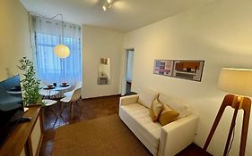 Apartamento ao lado da Praça do Suspiro com vaga de garagem